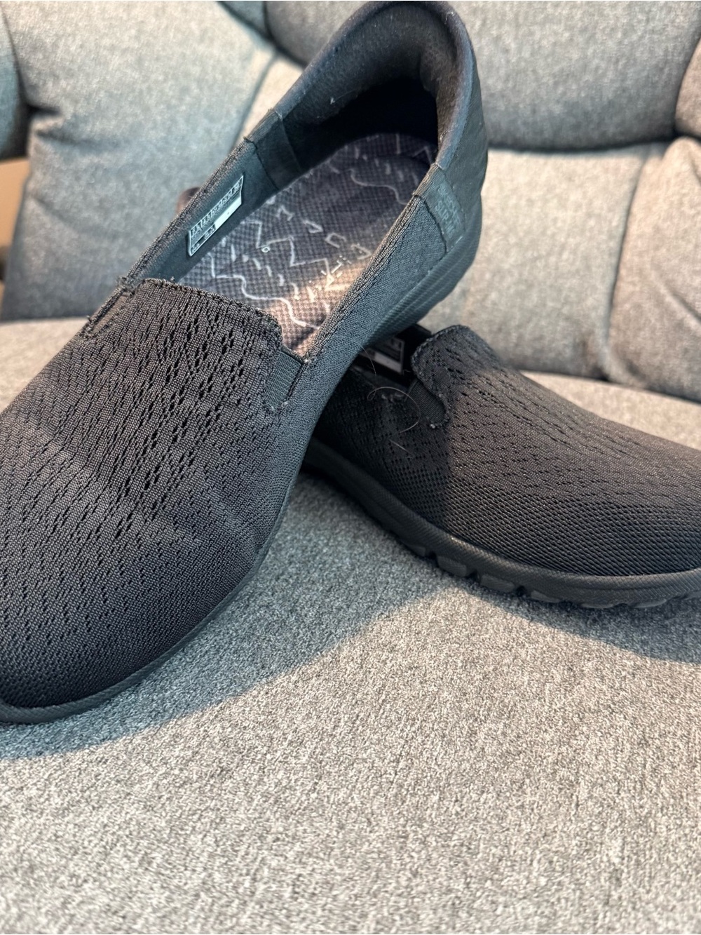 Skecher’s Black Slip-In Slip-On Walking Shoes Cushioned Women’s US 7.5 Comfort